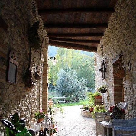 Casale Fontanile Bed And Breakfast Smerillo Dış mekan fotoğraf