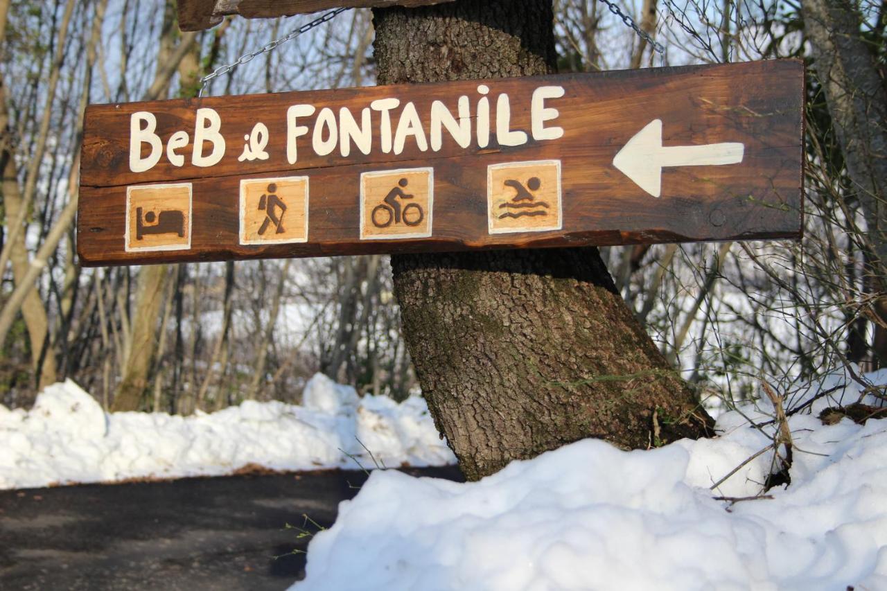 Casale Fontanile Bed And Breakfast Smerillo Dış mekan fotoğraf