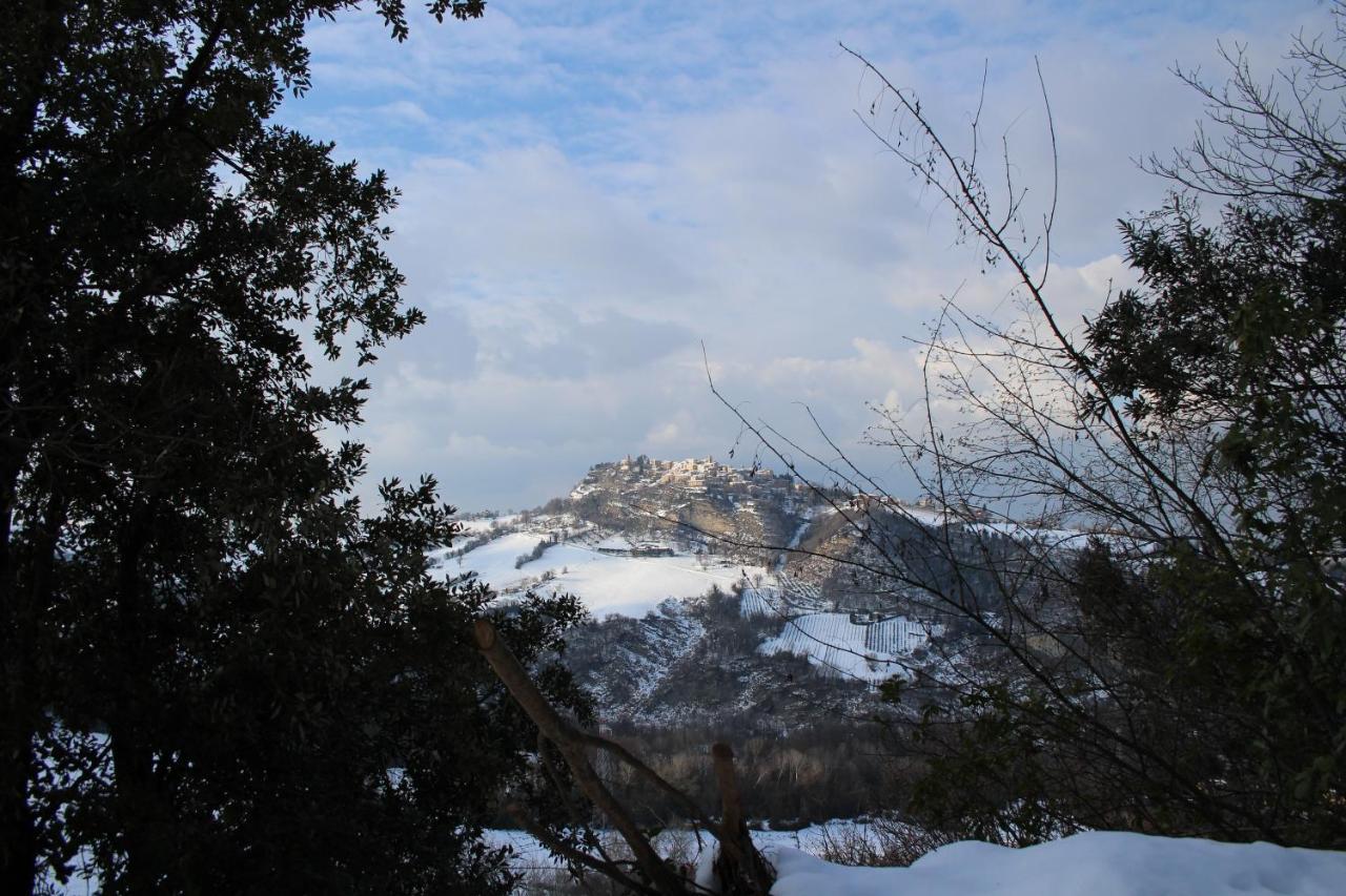 Casale Fontanile Bed And Breakfast Smerillo Dış mekan fotoğraf