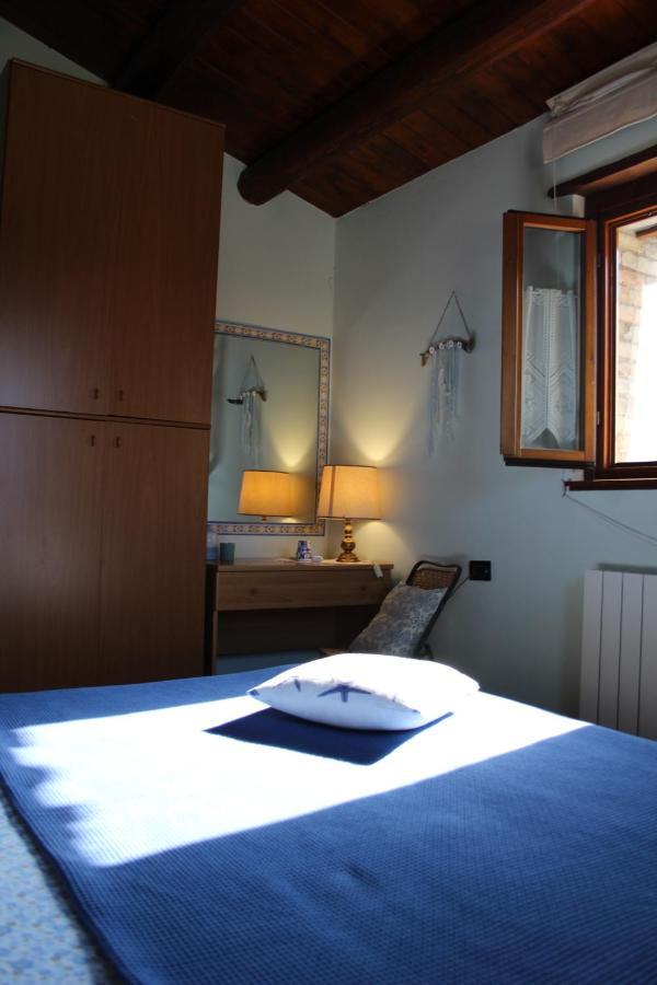 Casale Fontanile Bed And Breakfast Smerillo Dış mekan fotoğraf
