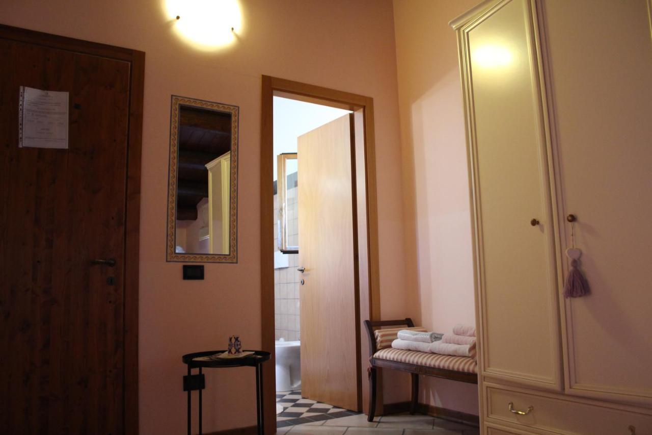 Casale Fontanile Bed And Breakfast Smerillo Dış mekan fotoğraf